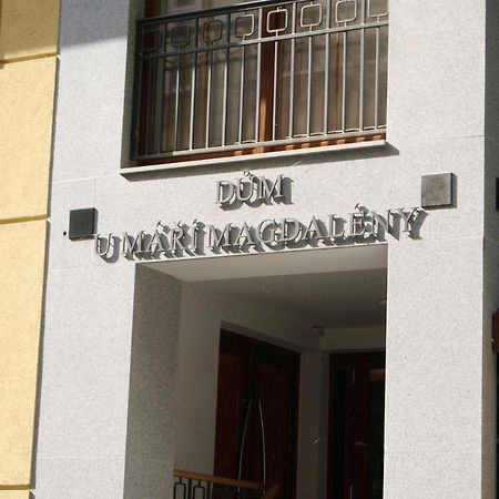 Karlovy Vary, Dum U Mari Magdaleny - 100 M Od Vridla Bagian luar foto