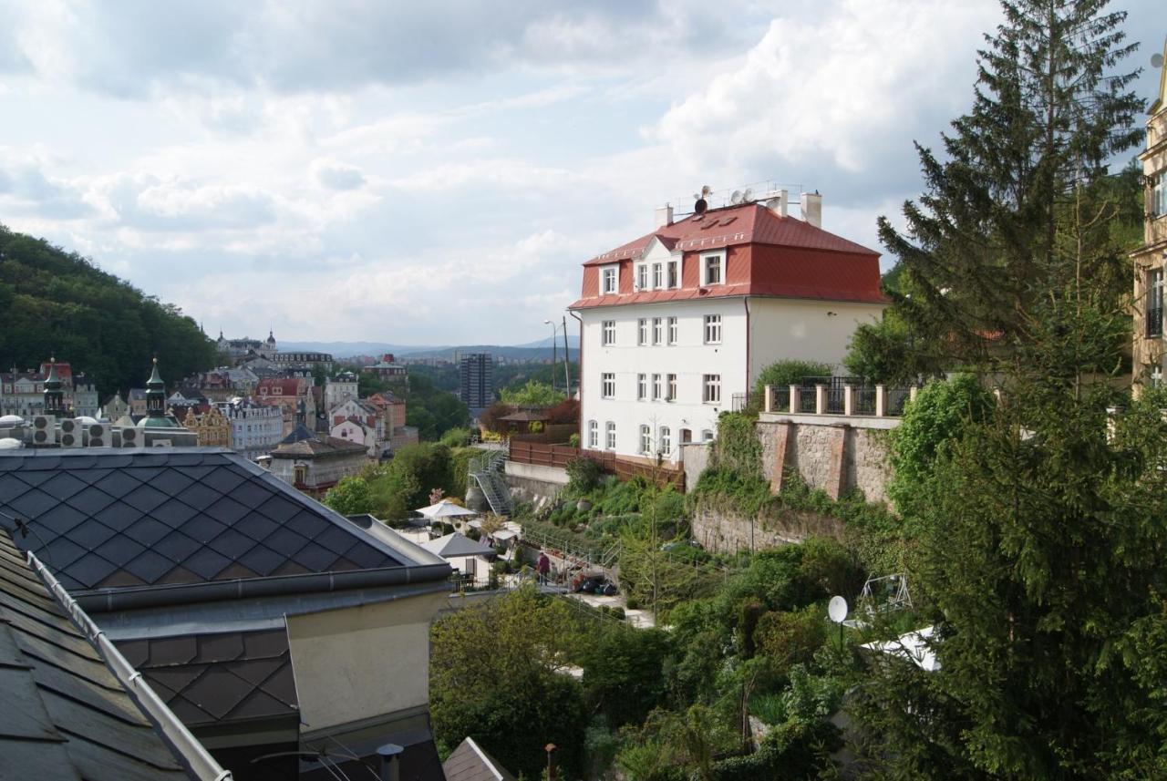 Karlovy Vary, Dum U Mari Magdaleny - 100 M Od Vridla Bagian luar foto